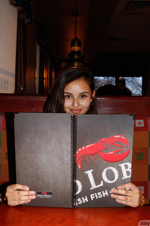 Zishy - Alejandra Cobos Red Lobster Lips Pictures! - photo 2 of 8