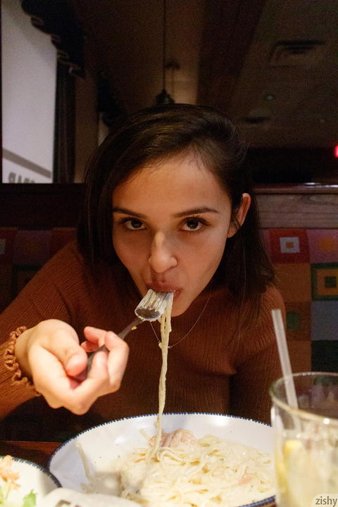 Zishy - Alejandra Cobos Red Lobster Lips Pictures! - photo 3 of 8