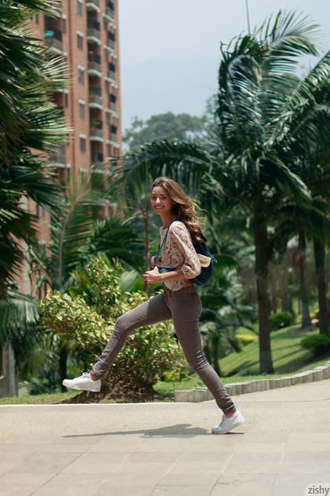 Zishy - Camilita Johanna Eso Eso Pictures! - photo 1 of 8