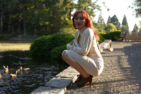 Zishy - Lady Noire Buttanical Garden Pics! - photo 6 of 8
