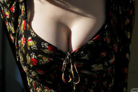 Zishy - Giulia Wylde Double Pain Pics! - photo 2 of 8