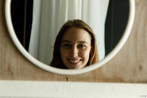 Zishy - Claudia Veneza Morning Routine One! - photo 2 of 8
