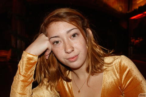 Zishy - Sara Alvina Hotel Congress Pics! - photo 4 of 8