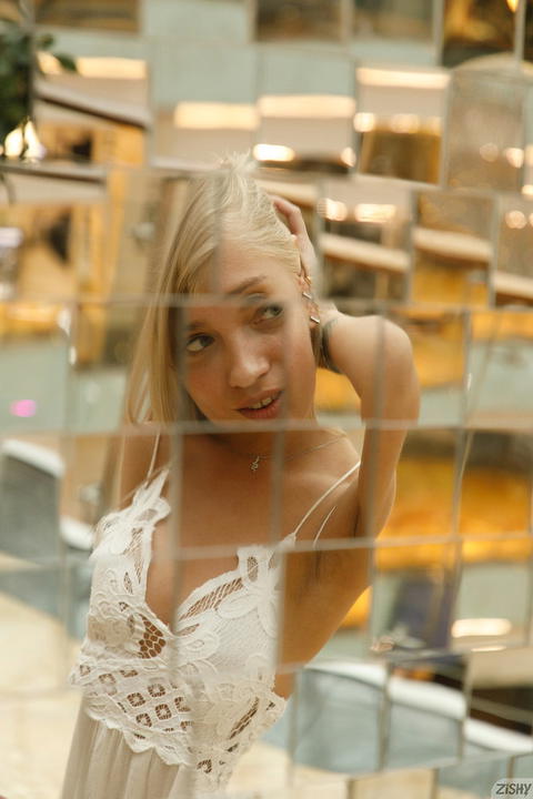 Zishy - Katya Nesterova Let Em Watch! - photo 1 of 8