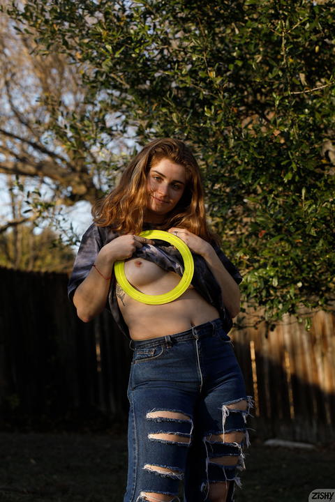 Zishy - Greta Yarbrough The Casual Smoker! - photo 8 of 14