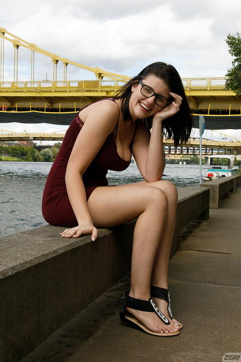Zishy - Michele James Soft As Steel Pictures. - photo 4 of 8