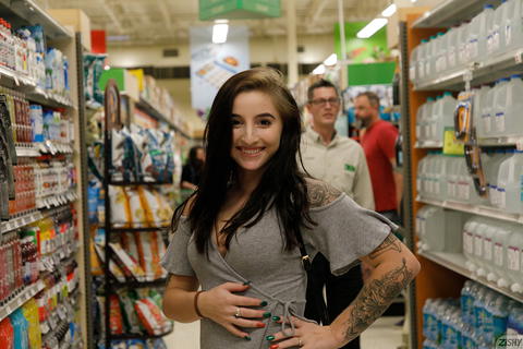 Zishy - Sasha Apex Going The Supermarket! - photo 6 of 8