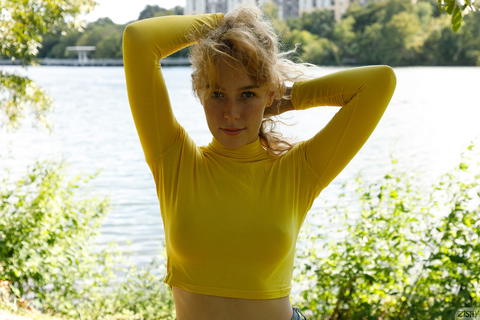 Zishy - Sunny Radford In Pretty Pictures! - photo 2 of 8