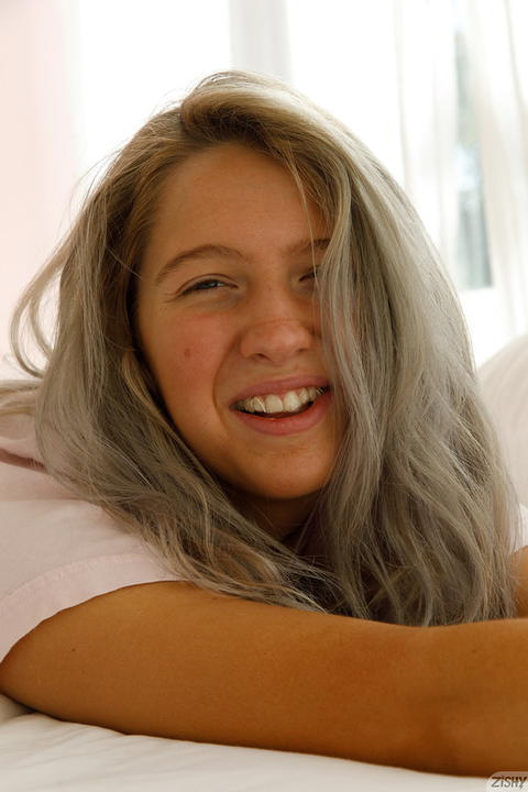 Zishy - Maddie Crump Good Mornings Part 2! - photo 1 of 8
