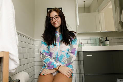 Zishy - Sasha Apex Reads Heinlein! - photo 1 of 1