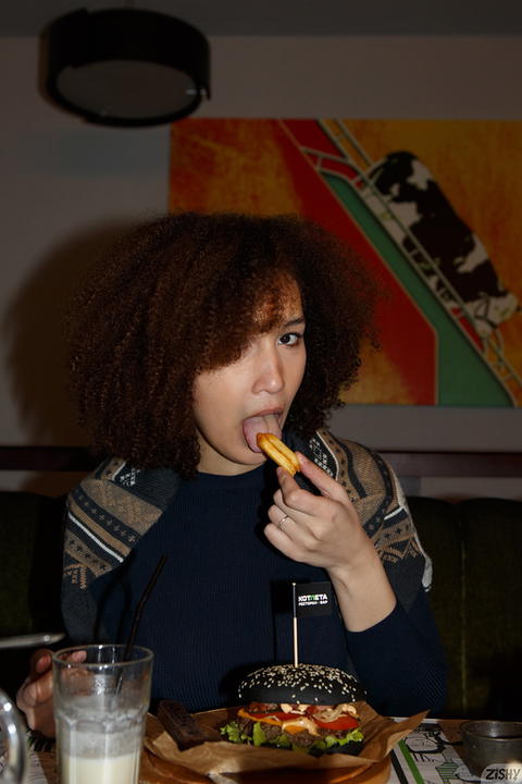 Zishy - Solana Bardell Black Star Russia 1! - photo 1 of 1