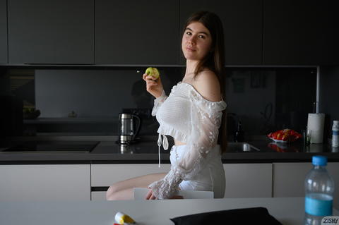 Zishy - Yvain Cormich Shy Times Part 1! - photo 4 of 8