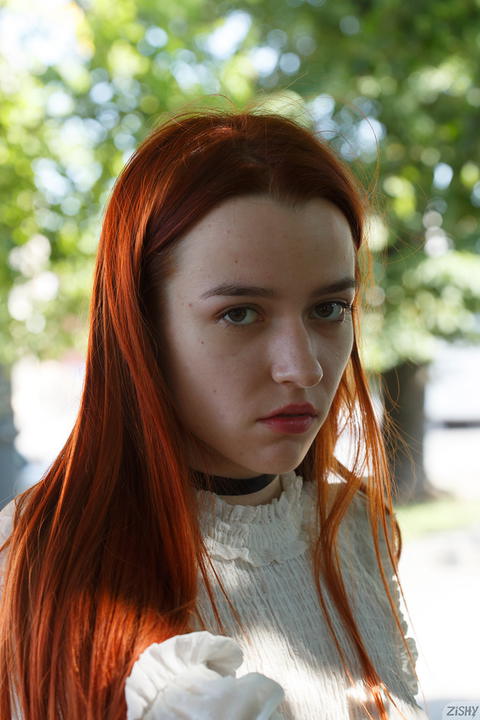 Zishy - Luba Cherisova On Red Wednesday! - photo 1 of 1