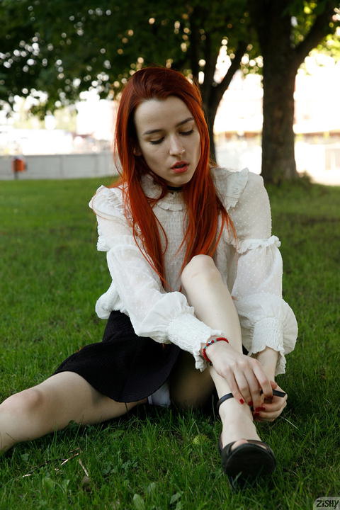 Zishy - Luba Cherisova On Red Wednesday! - photo 1 of 1