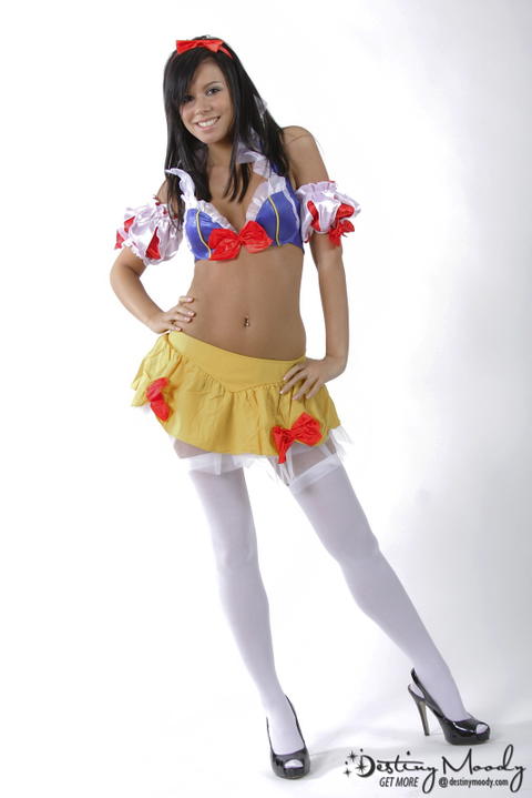 Destiny Moody - Destiny Moody Princess Cosplay Pictures! - photo 1 of 16