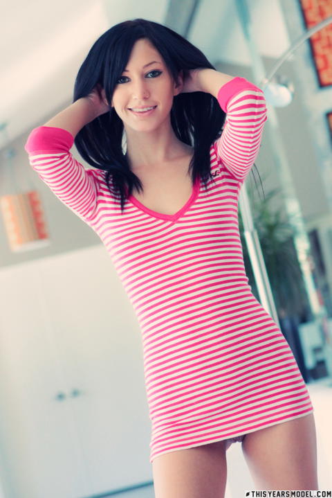 Catie Minx - Catie Minx In A Tight And Short Dress With No Bra Or Panties! - photo 2 of 10