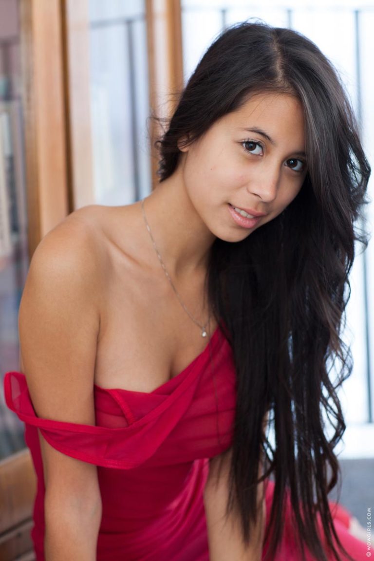 Paula Shy - Paula Shy Stripping Down Low! - photo 1 of 1