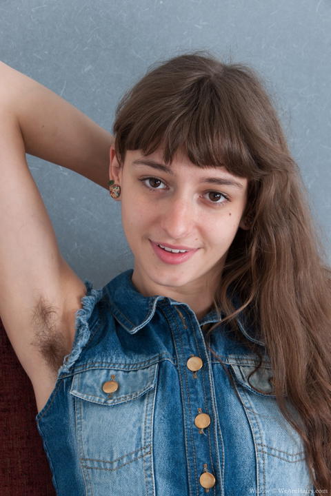 Willow Hayes - Do You Like Your Babes Hairy, Then Say Hello To Willow Hayes! - photo 1 of 1