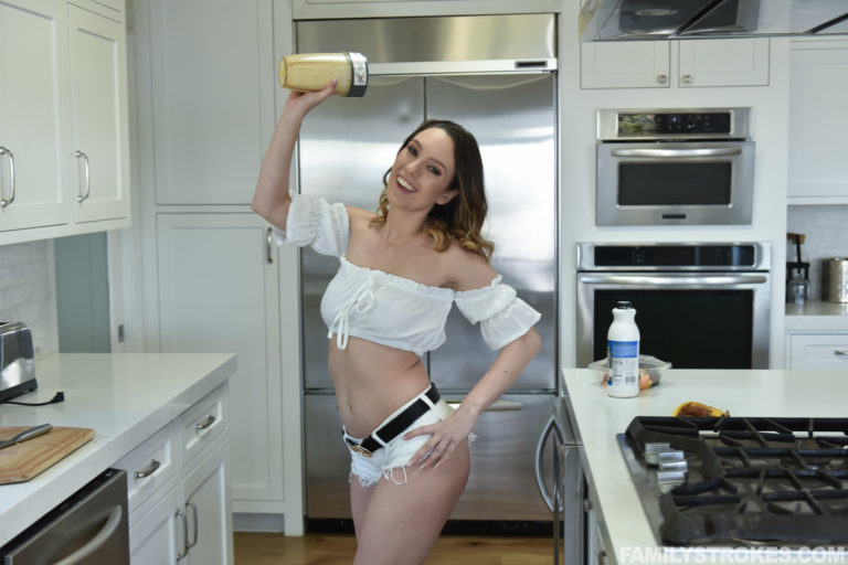 Jade Nile - Jade Nile Fucking For Family Strokes! - photo 1 of 1