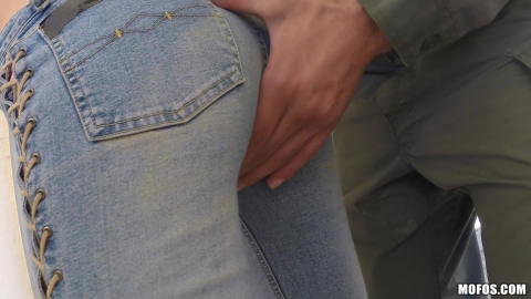 Hannah Hartman - Hannah Hartman Sucking And Fucking Her Way Out Of A Jam! - photo 1 of 1