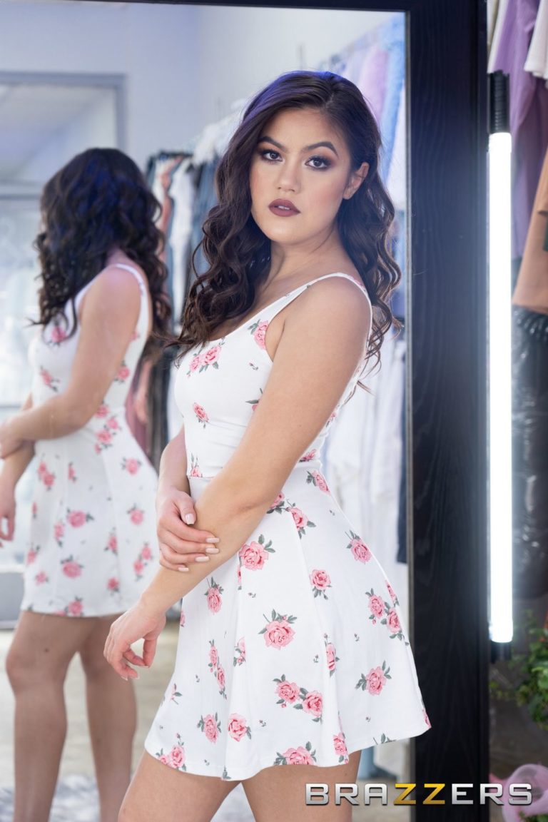 Karlee Grey - Karlee Grey And Kendra Spade Try On Clothes And Each Other! - photo 1 of 1