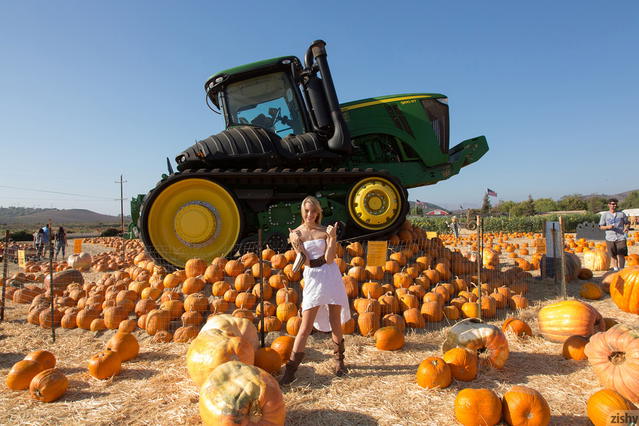 Kenna James Flashing All Sort Of Fine Ass At A Pumpkin Patch!