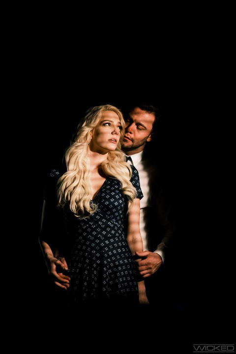 Kenna James - Kenna James In “Dark Is The Night”! - photo 1 of 15