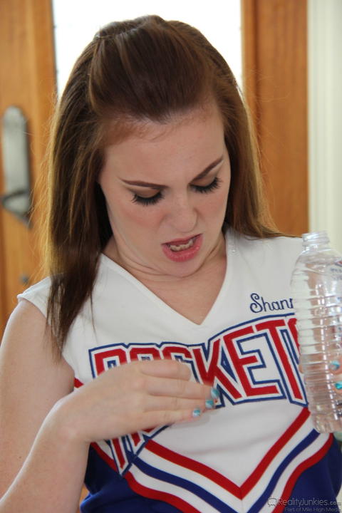 Mattie Borders - Mattie Borders Hooks Up With Johnny Sins! - photo 1 of 1