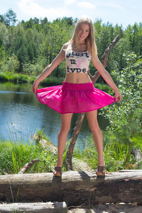 Lolly Gartner - Lolly Gartner Undresses For Us While Outdoors! - photo 1 of 1