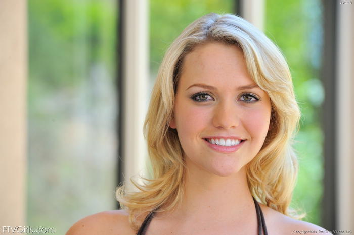 Mia Malkova Posing