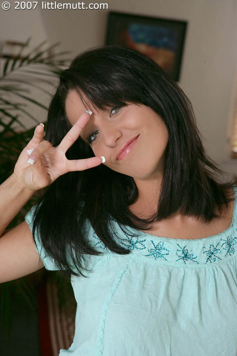 Nikki Nine - Nikki Nine Nude And With A Wet Pussy! - photo 1 of 1