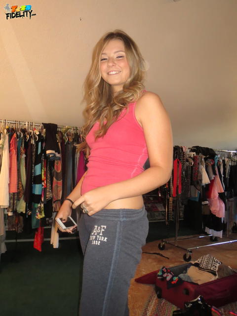 Melissa May - Melissa May Behind The Scenes Pictures From Her Shoot With Teenfidelity! - photo 16 of 24
