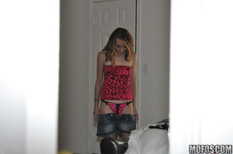 Ava Hardy - Ava Hardy Lets Her Peeping Tom Get Some Pussy! - photo 5 of 21