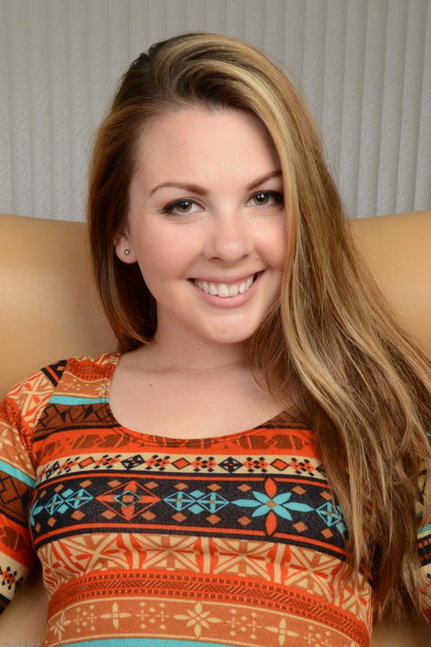 Caley Hayes - Caley Hayes All Smile While Putting Her Pussy Front And Center! - photo 1 of 1