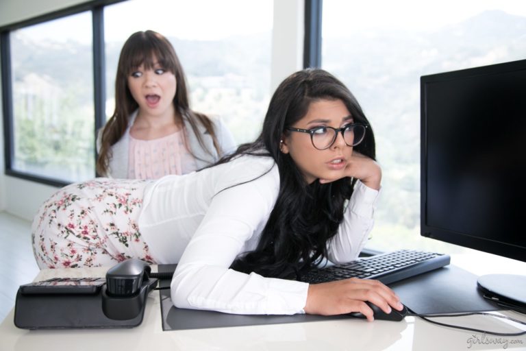 Gina Valentina - Gina Valentina in “Lady Boss: The IT Nerd” - photo 1 of 1