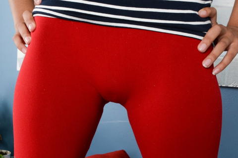 Uma Jolie - Uma Jolie Slides Down Her Red Yoga Pant’s! - photo 3 of 20