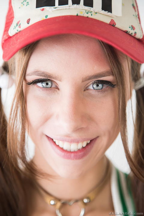 Anya Olsen - Anya Olsen Ends Up In Just Her Hat And Sneakers! - photo 3 of 19