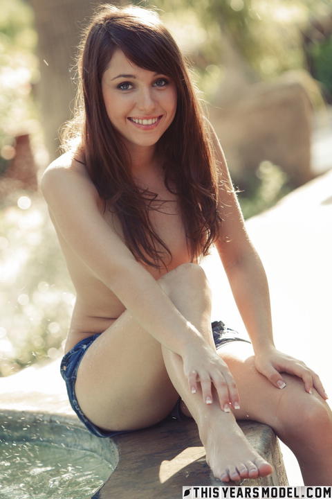 This Years Model - Marissa May Getting Nude And In A Fountain! - photo 9 of 15