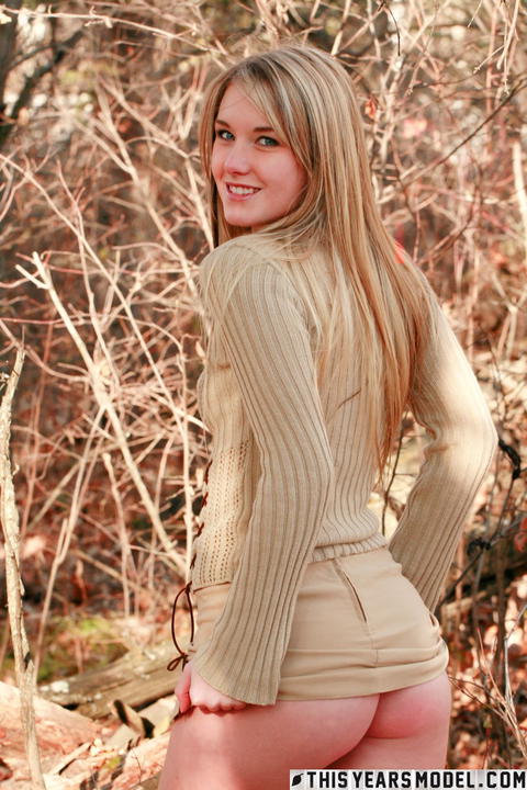 This Years Model - Jewel Out In The Woods Looking Very Sexy! - photo 9 of 15