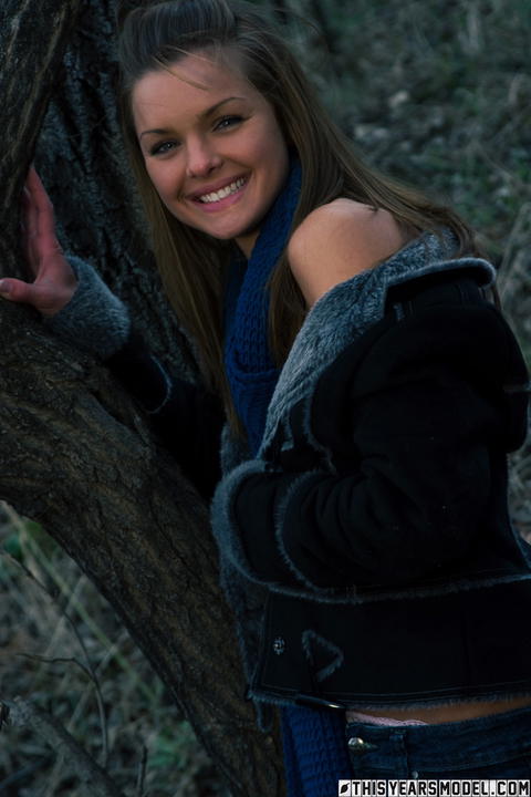 This Years Model - Michelle Gets Naked In The Woods! - photo 3 of 10