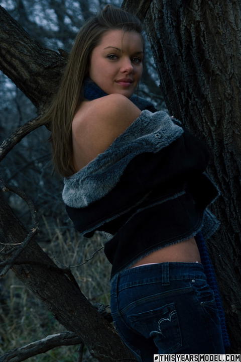 This Years Model - Michelle Gets Naked In The Woods! - photo 4 of 10