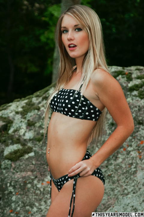 This Years Model - Jewel Posing In A Polkadot Bikini! - photo 3 of 10