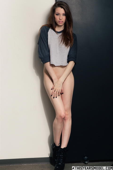 This Years Model - Caitlin McSwain Tight Lean Body On Display! - photo 6 of 10
