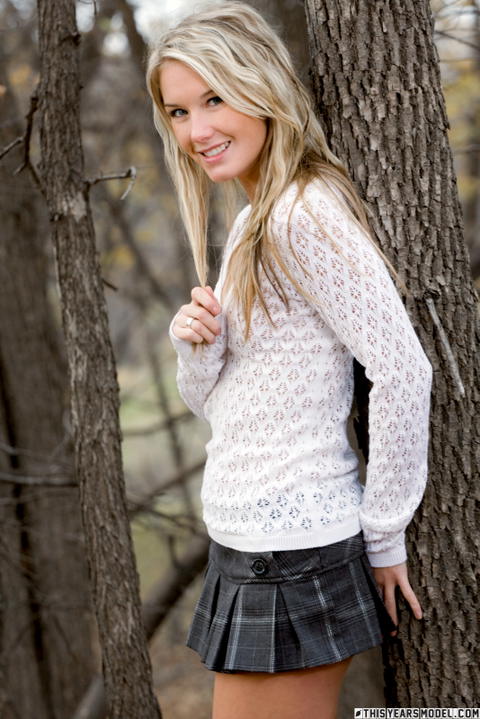 This Years Model - Jewel In A Mini Skirt Cutting Through The Woods! - photo 1 of 1