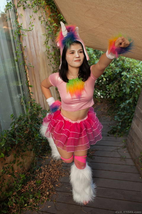 Yhivi - Yhivi Having Fun Doing Cosplay! - photo 1 of 1