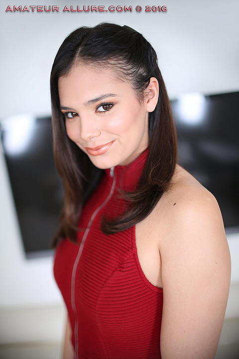 Violet Starr - Violet Starr Sexy Ass Porn Shoot For Amateur Allure! - photo 1 of 1