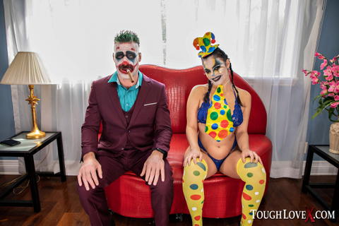 Violet Starr - Violet Starr Dressed Up As A Sexy Clown Getting Fucked! - photo 1 of 1
