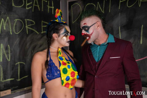 Violet Starr - Violet Starr Dressed Up As A Sexy Clown Getting Fucked! - photo 3 of 20