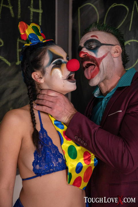 Violet Starr - Violet Starr Dressed Up As A Sexy Clown Getting Fucked! - photo 1 of 1
