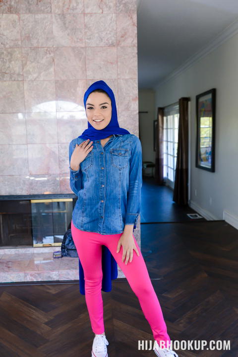 Maya Bijou - Hijab Hookup Has Maya Bijou Taking On Two Guys! - photo 1 of 1